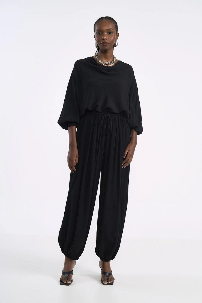 BLUSA ABERTA COM AMARRAÇÃO PRETA COLCCI