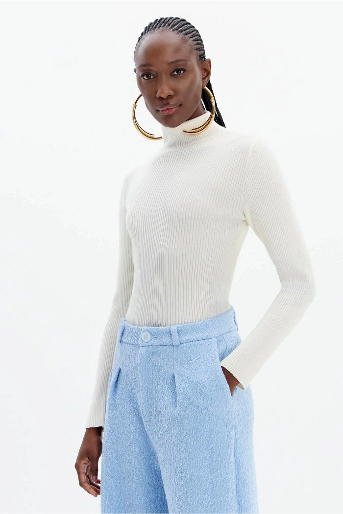 BLUSA TRICOT MANGA LONGA COM GOLA