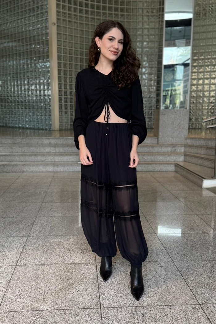 CALCA ALADIM EM TULE  PRETA COLLCI