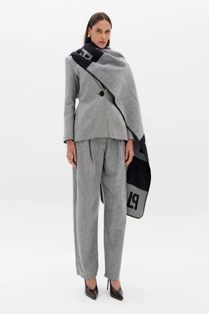 CALÇA CARROT DE CINTURA ALTA