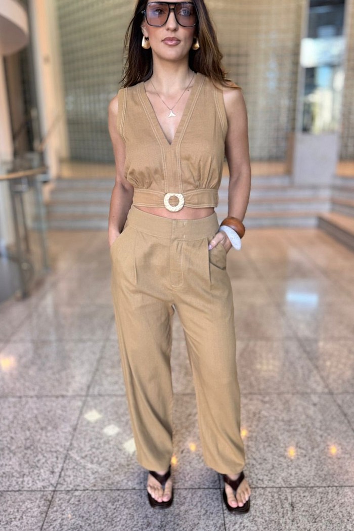 CALCA ALFAIATARIA COS ALTO DETALHE BARRA MORENA ROSA