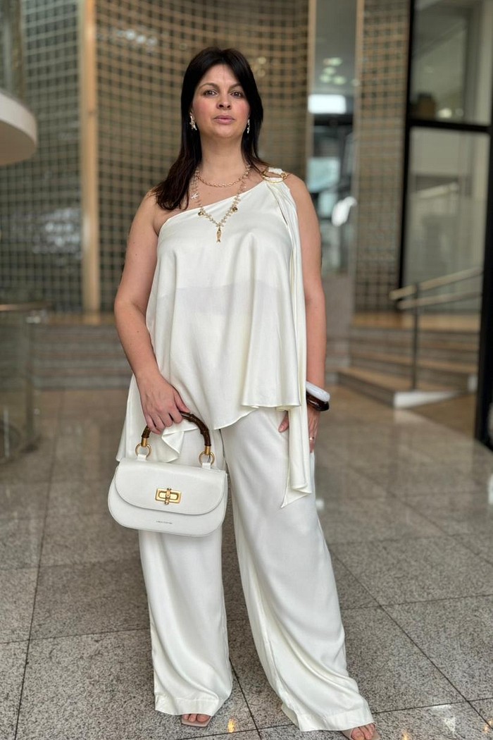 CALCA RETA CINTURA ALTA OFF WHITE LANÇA PERFUME