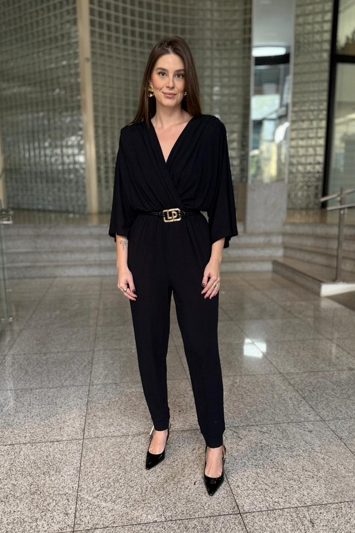 MACACAO JOGGING MANGA AMPLA PRETO LANÇA PERFUME