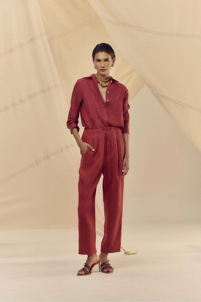 CALCA LINHO VERMELHO