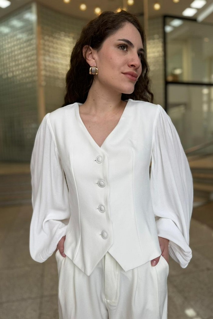 BLUSA COM MANGA LONGA  BRANCA LANÇA PERFUME