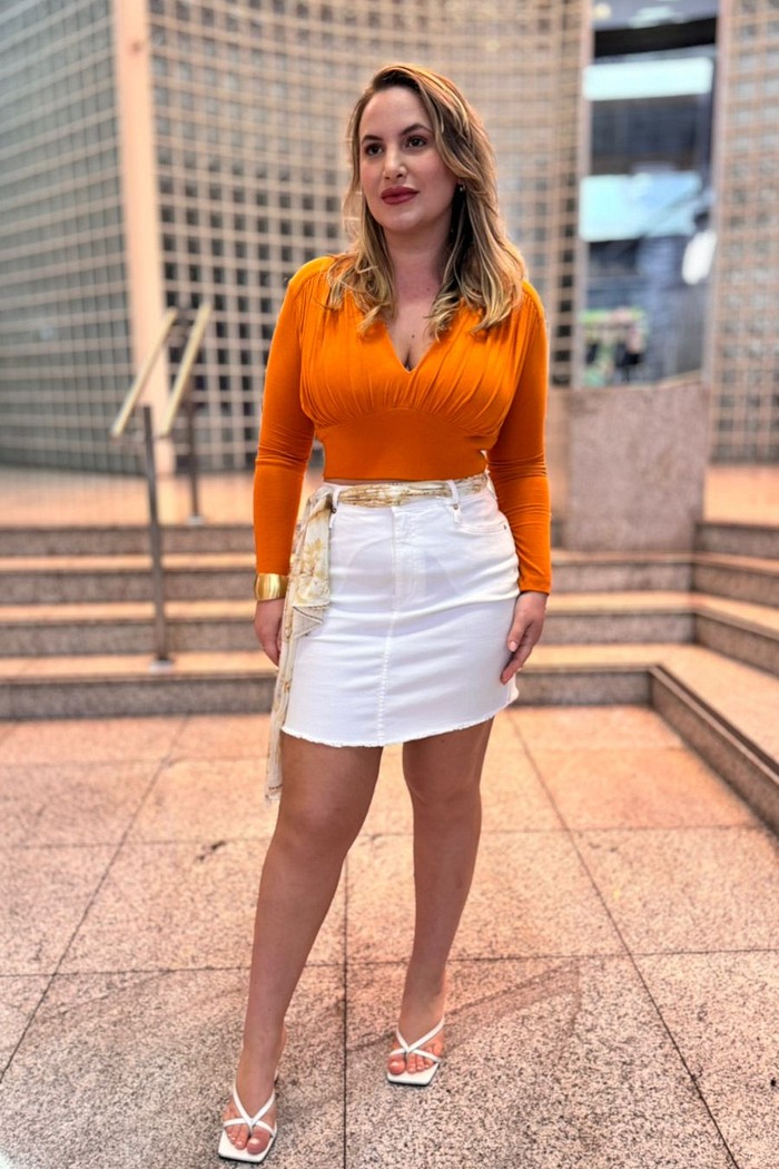 SAIA CURTA SARJA COM FAIXA BRANCO FORUM