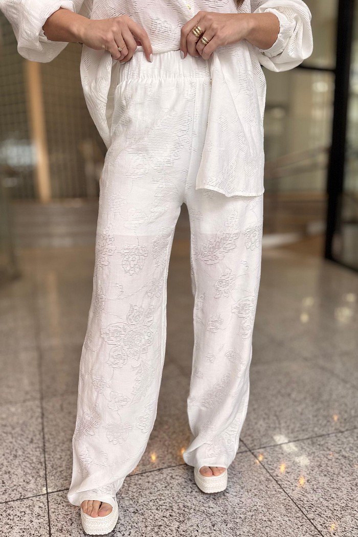 CALCA RETA LANÇA PERFUME