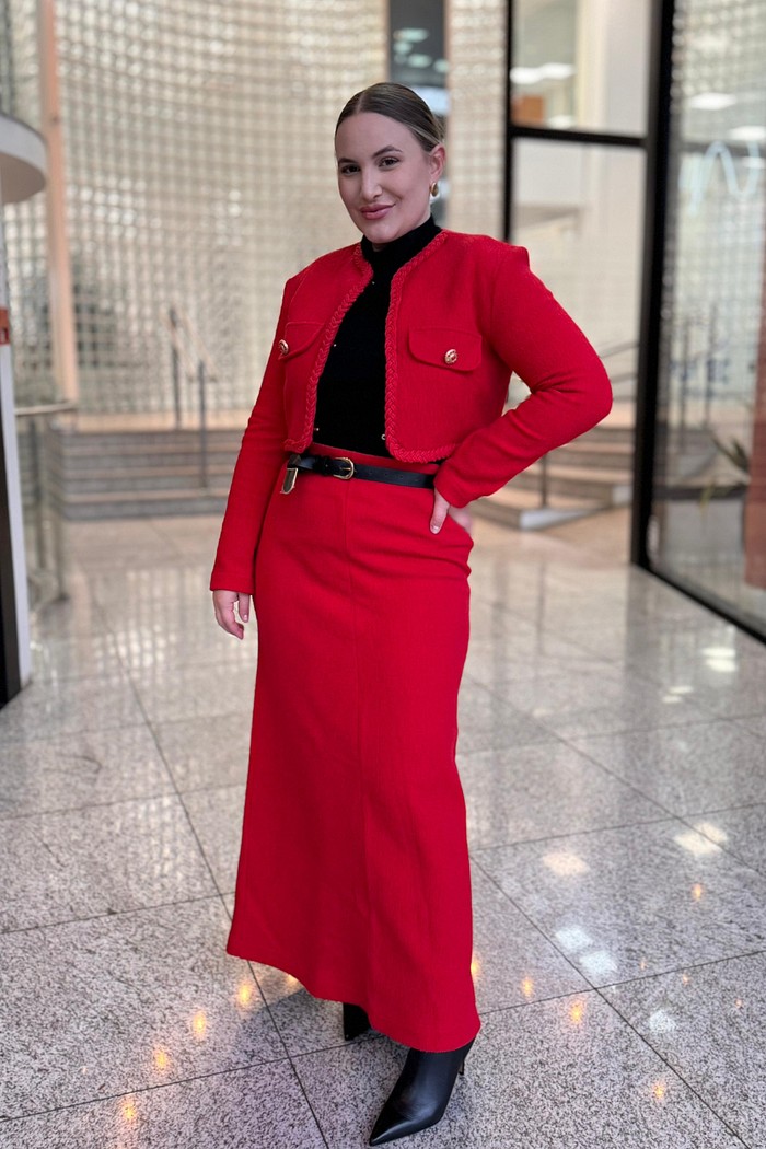 SAIA SUPER MIDI EVASÊ TEXTURIZADA LANÇA PERFUME