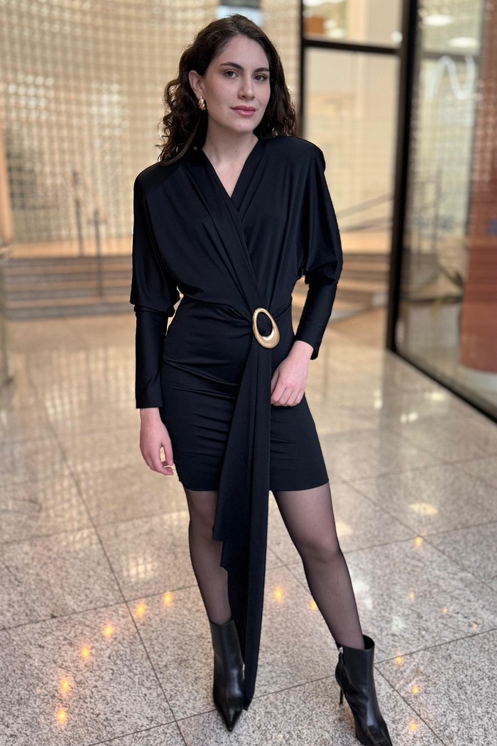 VESTIDO CURTO MANGA LONGA COM AVIAMENTO