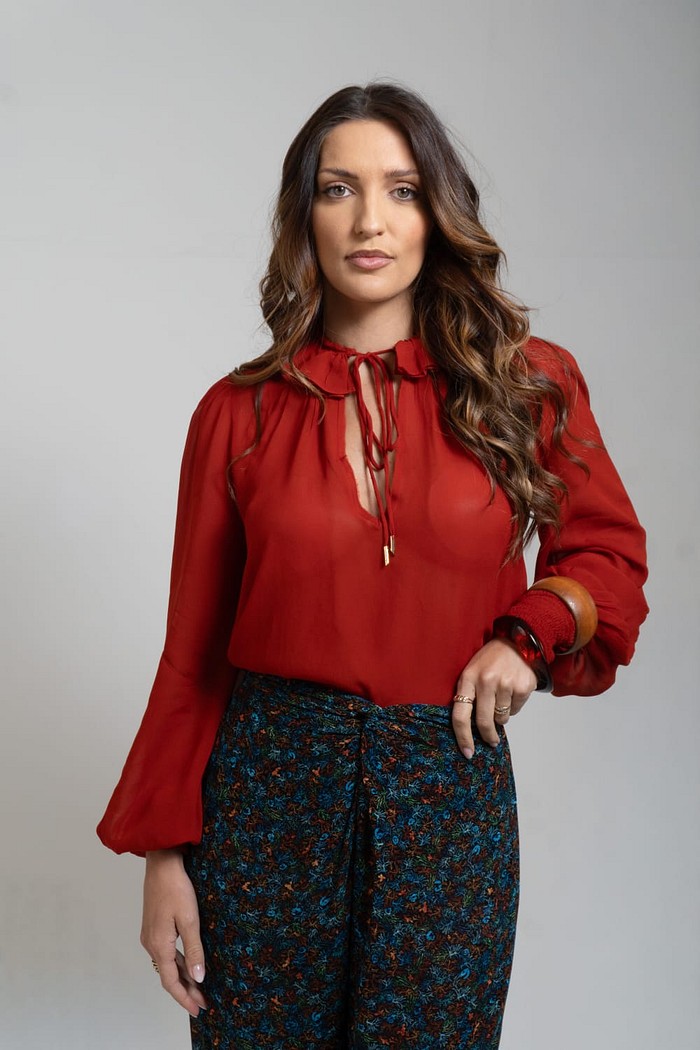 BATA COM GOLA BABADO VERMELHO ANIMALE