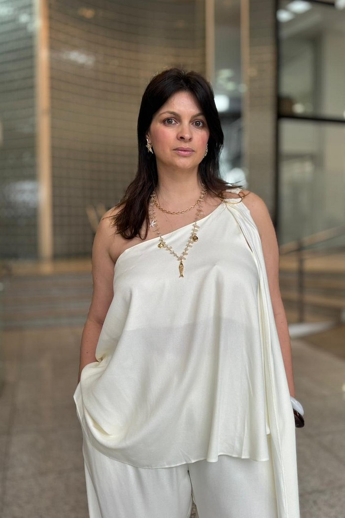 BLUSA ALONGADA OMBRO UNICO OFF WHITE LANÇA PERFUME