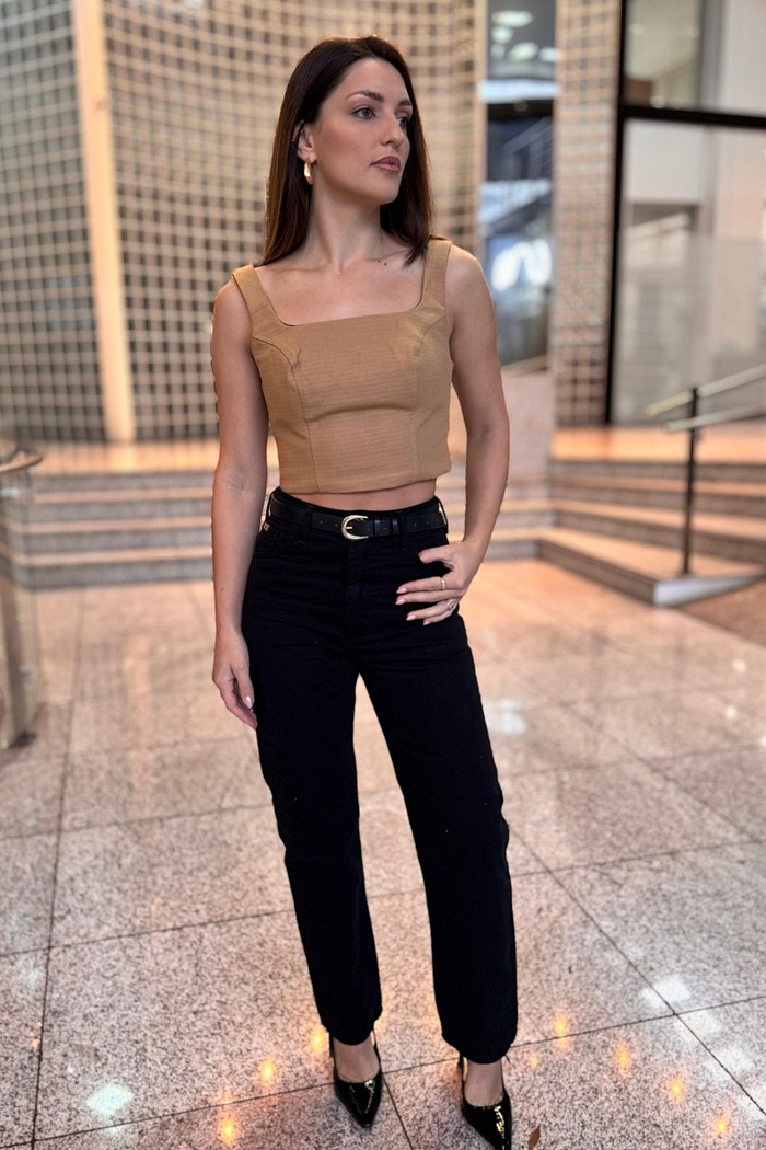 BLUSA CROPPED COM DECOTE QUADRADO TEXTURIZADA LANÇA PERFUME