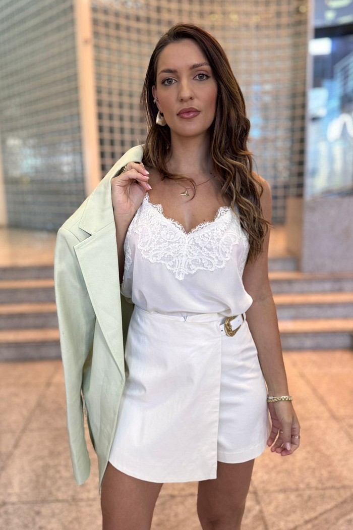 SHORT SAIA COM FIVELA LANÇA PERFUME