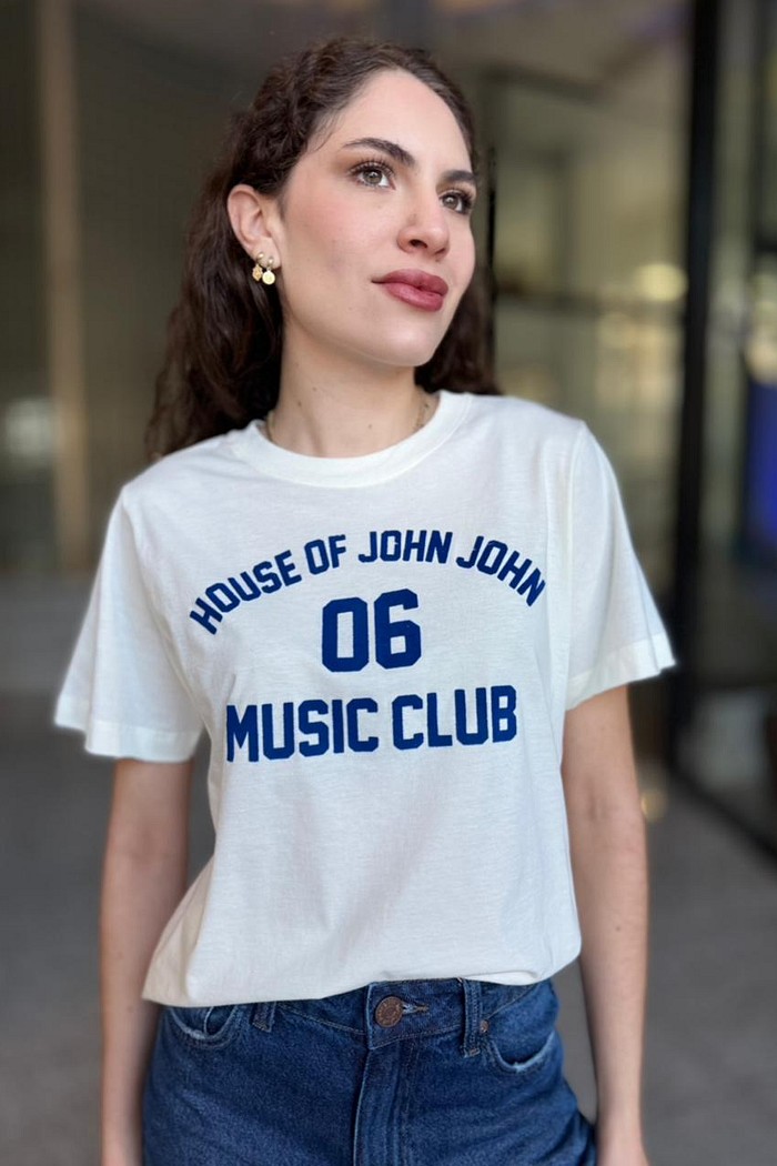 CAMISETA AMPLA MUSIC CLUB JOHN JOHN