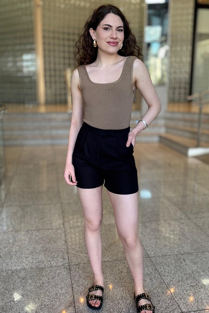 BERMUDA ALFAIATARIA CHINO PRETO LANÇA PERFUME