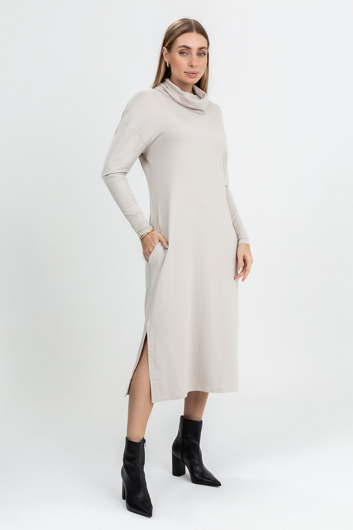 Vestido Solto Gola Volumosa Manga Longa E Bolsos Laterais