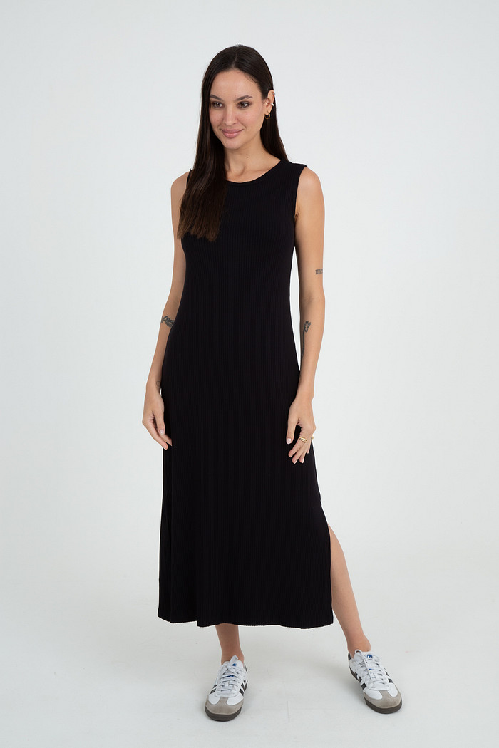 Vestido Canelado de Viscose Regata Midi Com Fenda Lateral