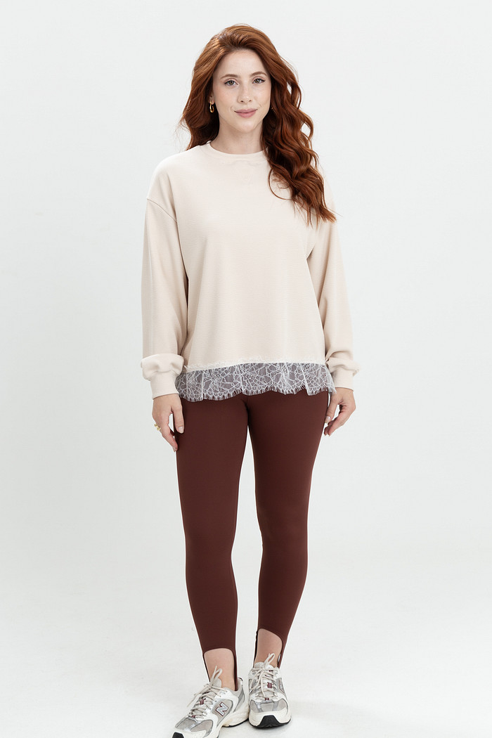 Blusão em Malha Trabalhada com Renda