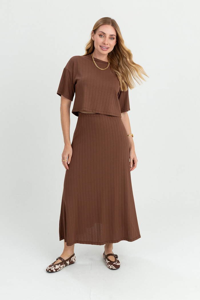 Saia Solta Modelo Evasê em Malha Trabalhada