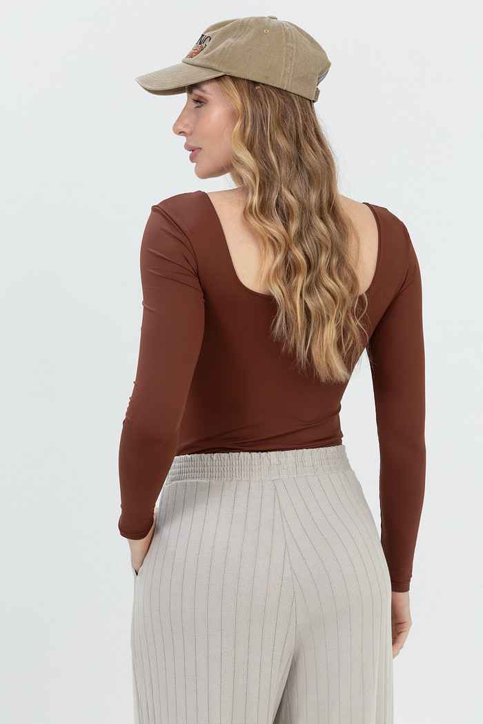 Blusa Decote Quadrado Manga Longa em Poliamida