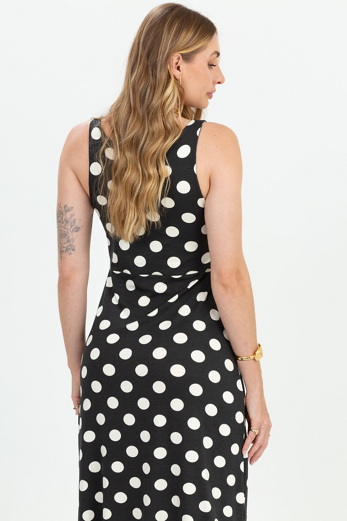 Vestido Regata com Busto Duplo e Fenda Frontal