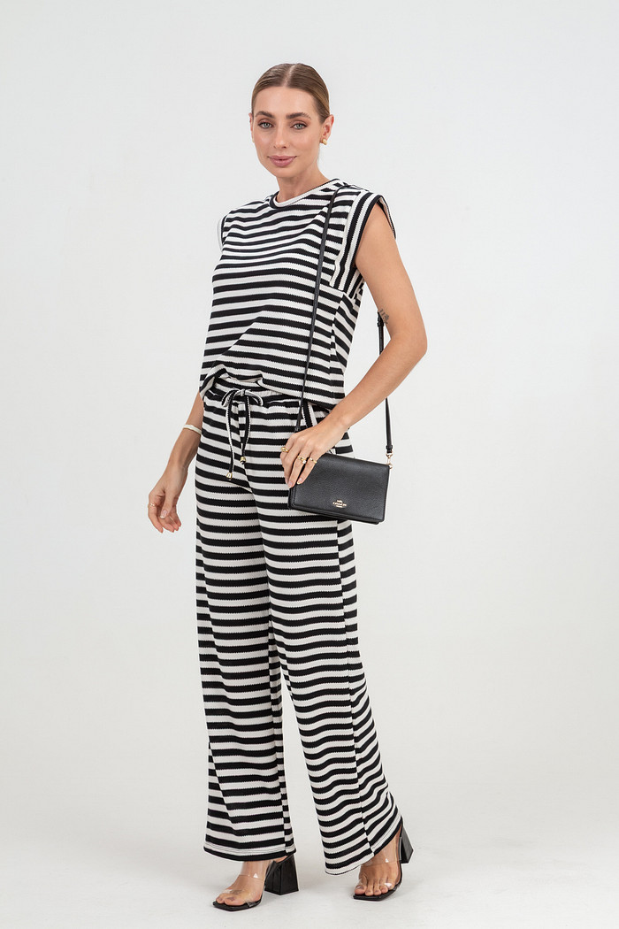 Conjunto Listras Calça Solta e Blusa Muscle em Malha Tricot de Alagodão