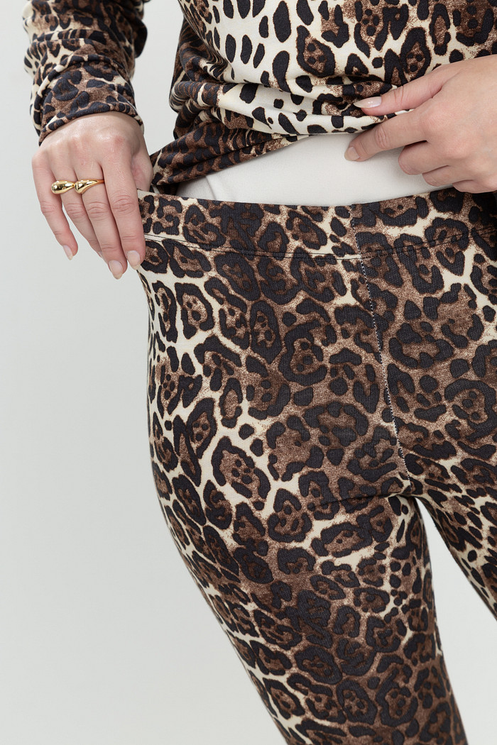 Calça Legging em Moletinho Animal Print