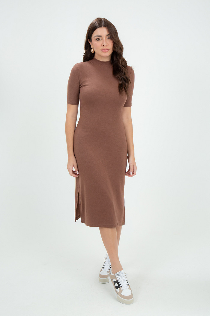 Vestido Midi em Ribana Gola Padre e Fendas Laterais