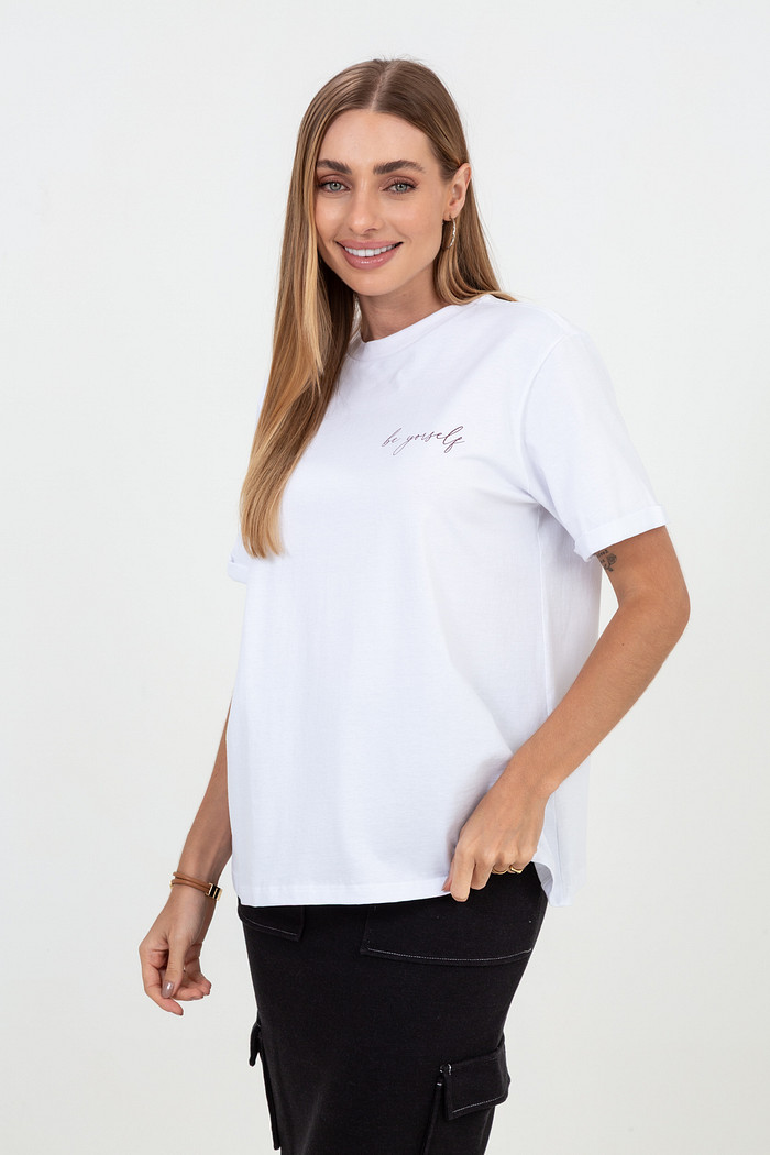 Camiseta Ampla Estampada - Be Yourself
