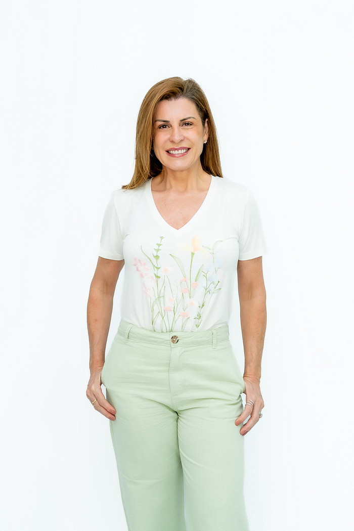 T-Shirt Bordada Off White Ramo Selvagem