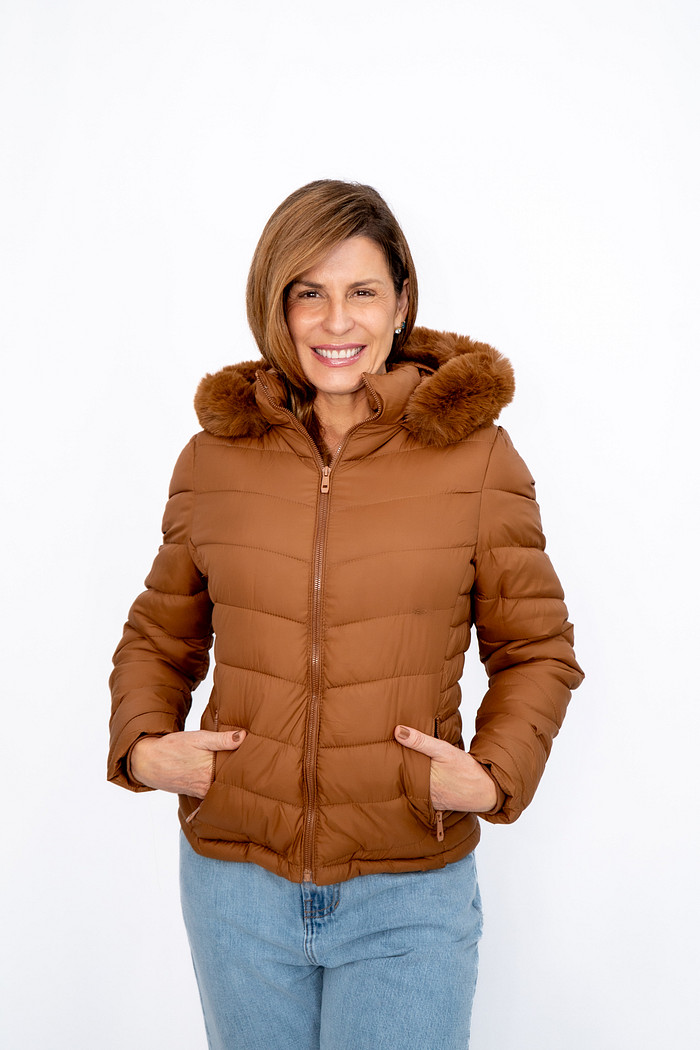 Jaqueta Nylon Lisa com Capuz Marrom