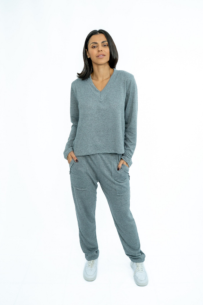 Conjunto Agasalho Calça Reta Decote V Cinza