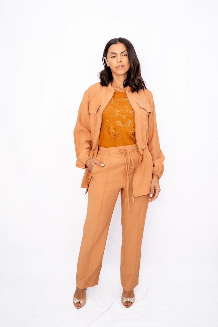 Parka com Ziper Frontal Caramelo Ramo Selvagem