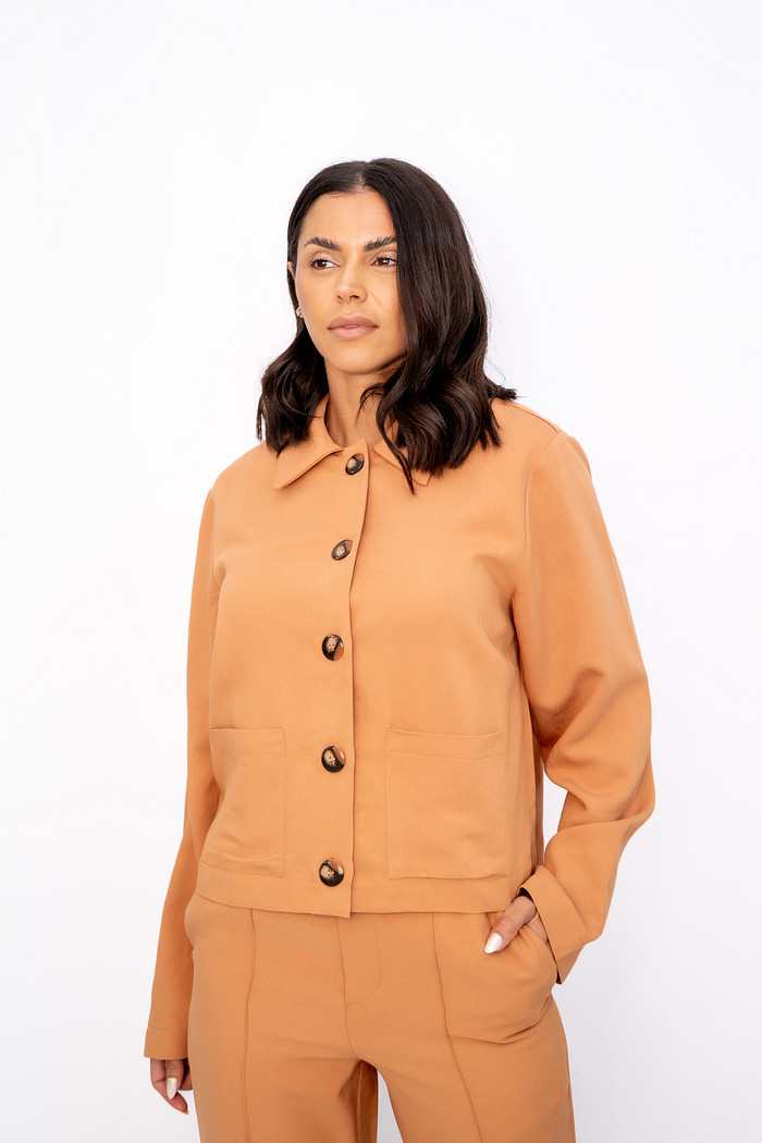 Jaqueta Tipo Camisete Caramelo Ramo Selvagem