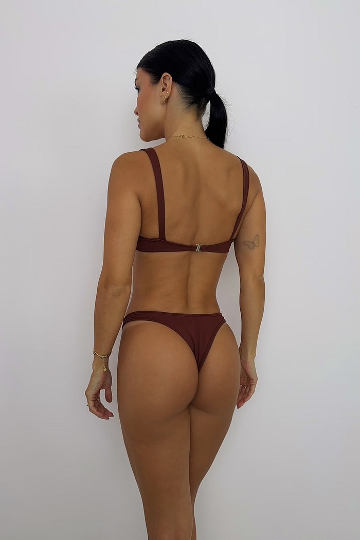 Conjunto: TOP EMMA E CALCINHA DUDA MARROM