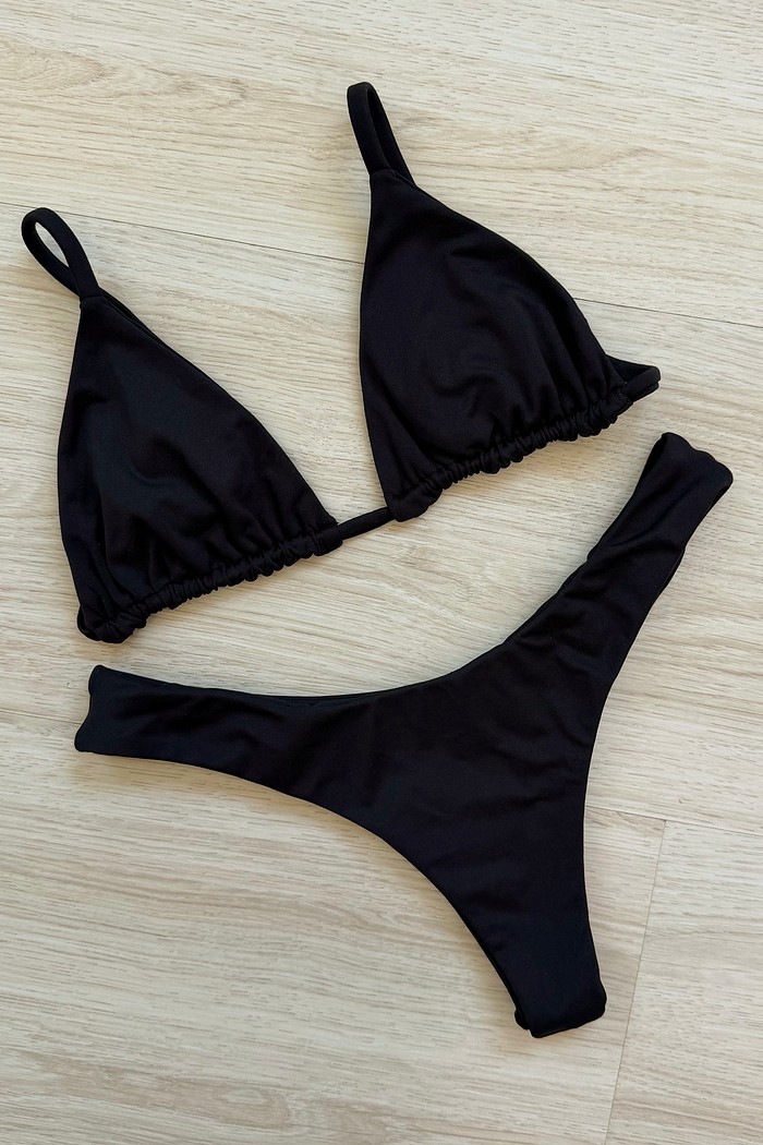 CONJUNTO: TOP LOLA E ASA DELTA BLACK