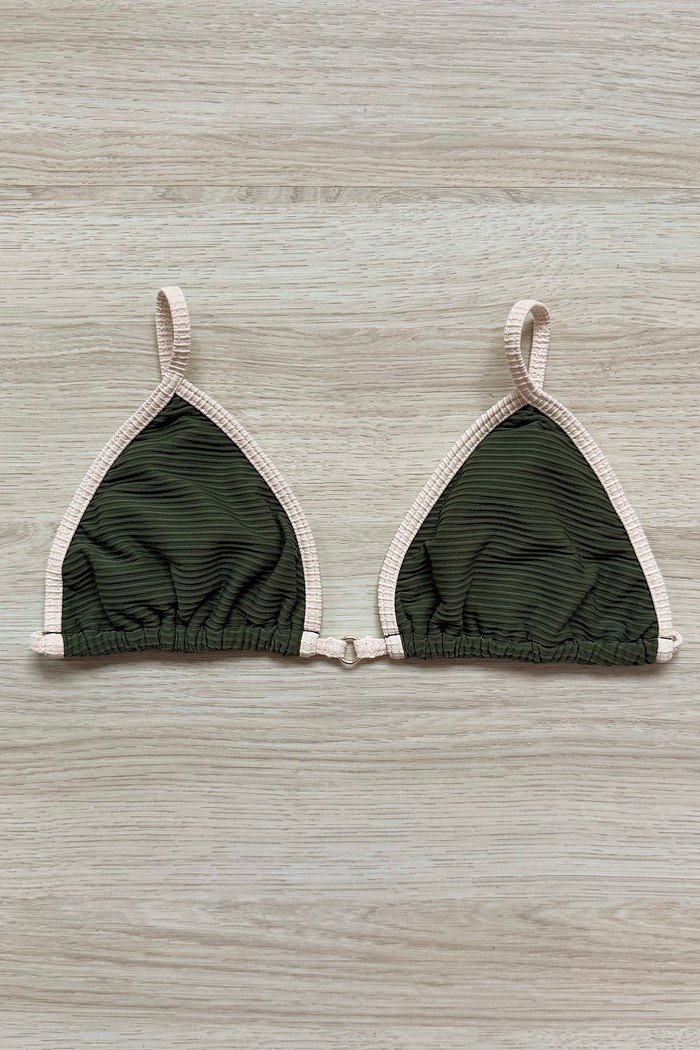 TOP DE BIQUÍNI CORTININHA SIMPLE MILITAR+OFF