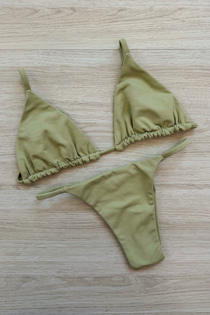 CONJUNTO: TOP LOLA E CALCINHA CARLY ALGA