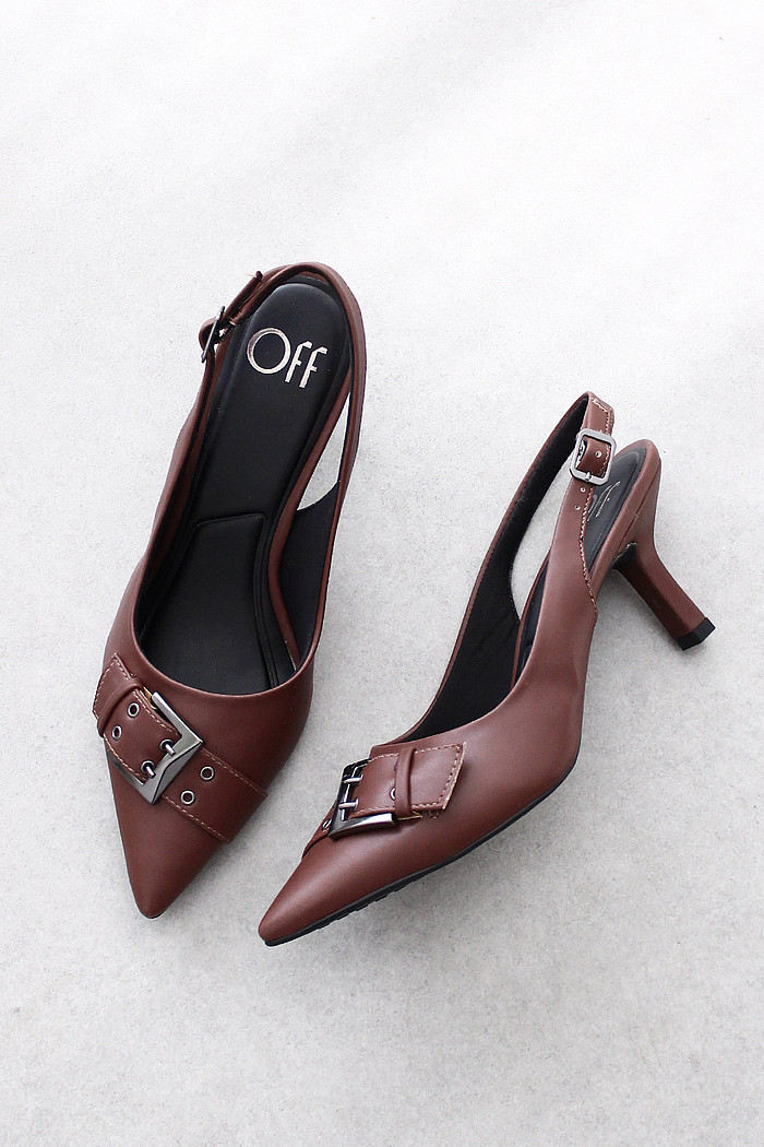 Scarpin Slingback Offline com Fivela no Bico Fino