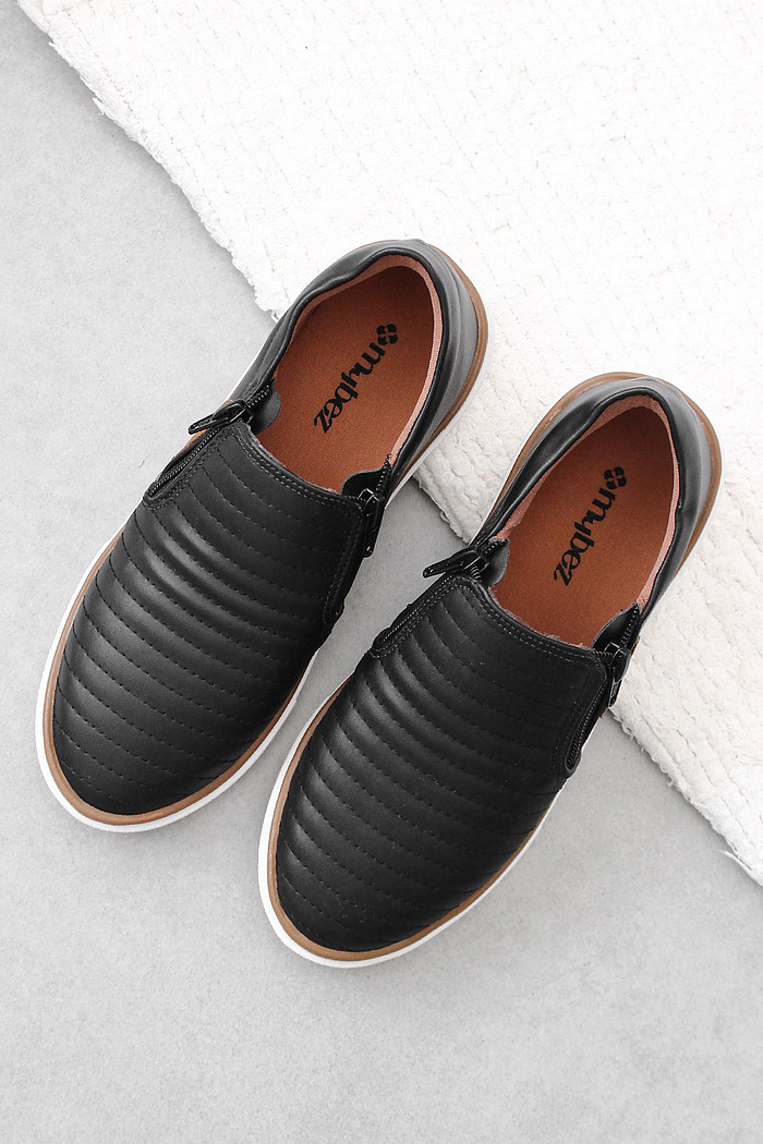 SlipOn Feminino Vivi com Detalhe Matelassê Preto