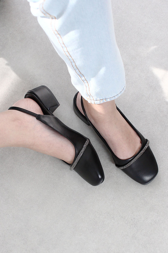 Sapato SlingBack Boneca Mybez com Bico Quadrado