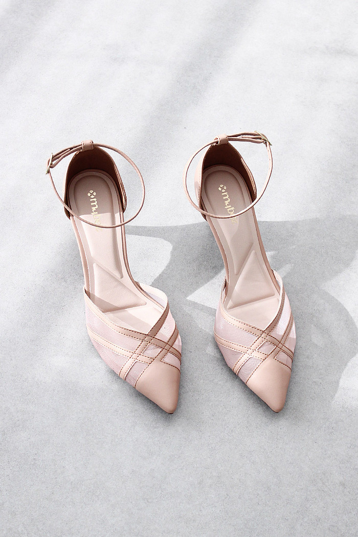 Scarpin Mybez Nath com detalhe em Tela