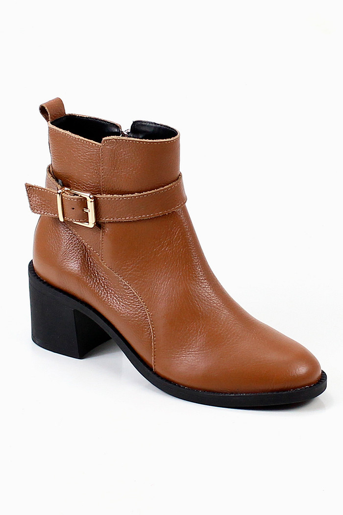 Bota Lia Line em Couro