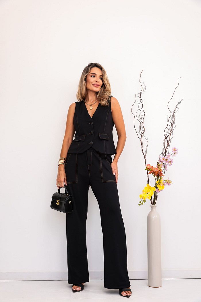 Conjunto Megan em Malha de Ponto Roma Preto com pesponto ocre