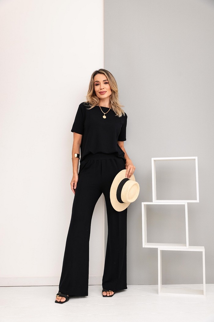 Conjunto Amanda em moletinho basico com friso Preto