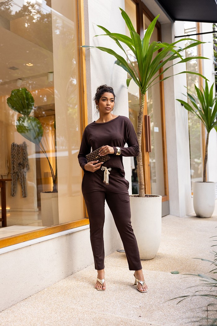 Conjunto em moletinho de viscose com cadarço Marcia Marrom café