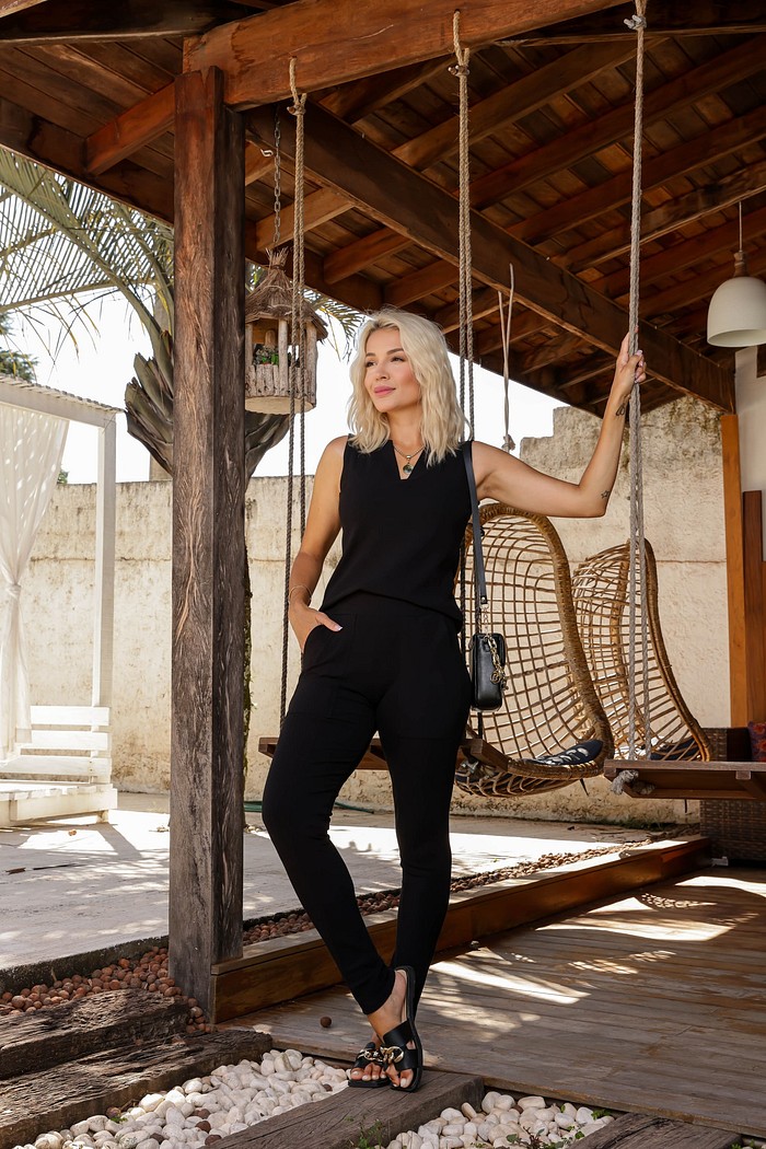 Conjunto Malha Canelada Skinny Renata Preto