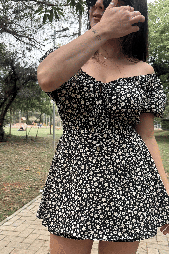 Macaquinho dress estampa preto floral