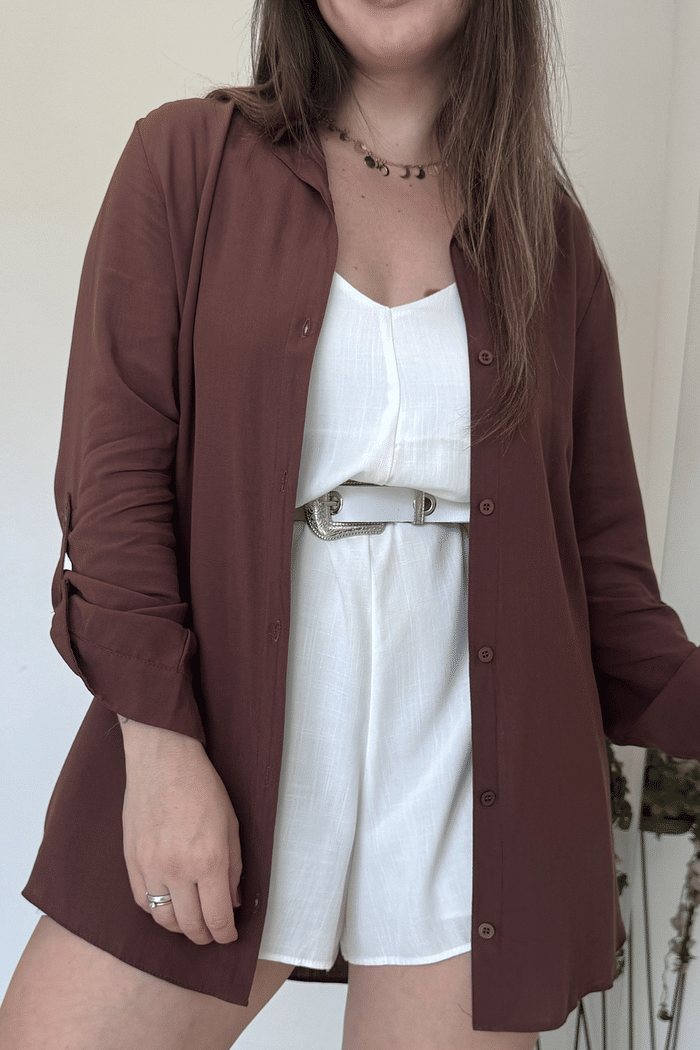 Camisa marrom alongada