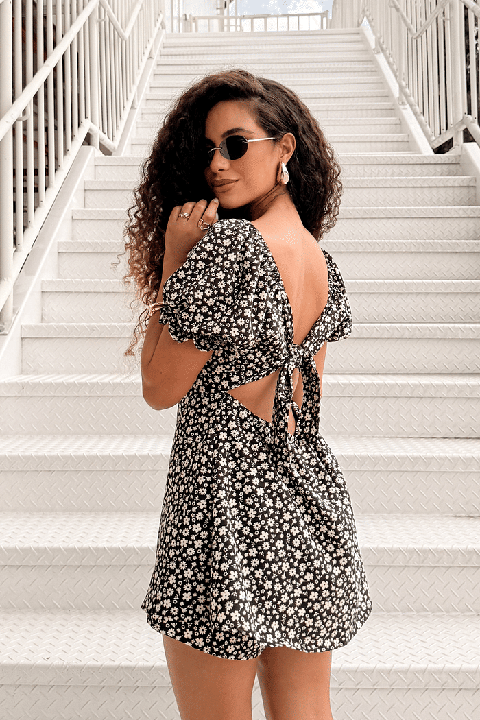 Macaquinho dress estampa preto floral